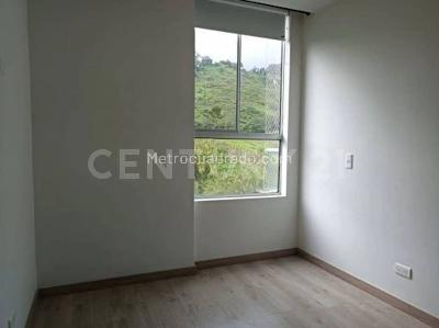 Apartamento de 3 alcobas en venta en Envigado, Envigado, 73 m² · foto 13 de 16