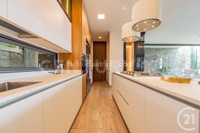 Apartamento de 3 alcobas en venta en El Poblado, Medellín, 483 m² · foto 14 de 20