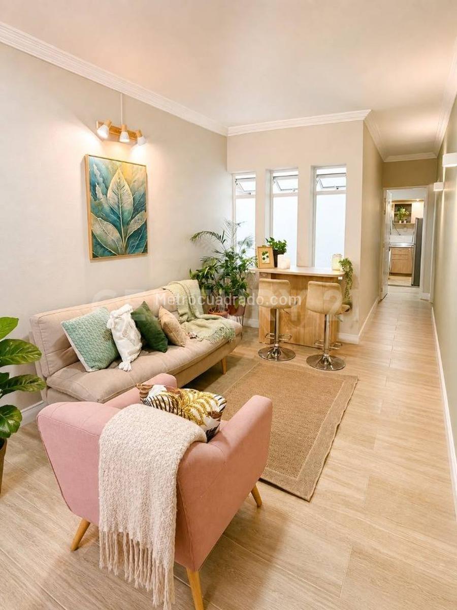 Casa de 5 habitaciones en venta en Laureles, Medellín — imagen 1 de 20