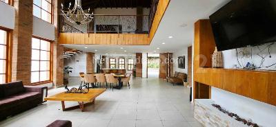 Casa de 5 alcobas en arriendo en La Mina, Envigado, 1500 m² · foto 4 de 20