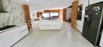 Casa de 5 alcobas en arriendo en La Mina, Envigado, 1500 m² · foto 7 de 20
