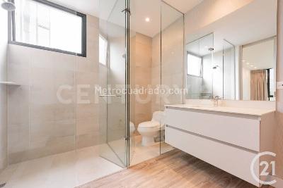 Apartamento en venta en El Poblado, Medellín · foto 6 de 17