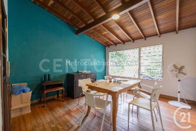 Casa de 4 alcobas en venta en El Poblado, Medellín, 632 m² · foto 4 de 17