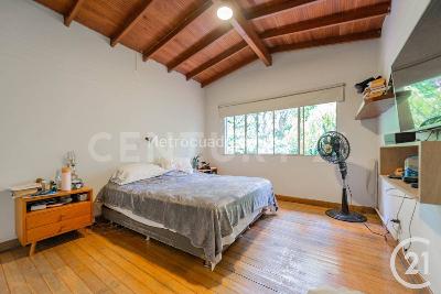 Casa de 4 alcobas en venta en El Poblado, Medellín, 632 m² · foto 11 de 17