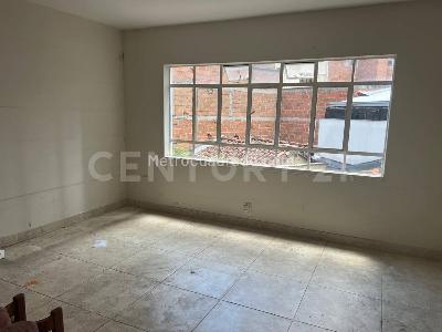 Casa de 5 alcobas en venta en Laureles, Medellín, 398 m² · foto 13 de 17