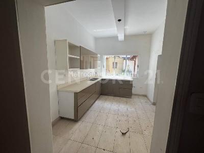 Casa de 5 alcobas en venta en Laureles, Medellín, 398 m² · foto 16 de 17
