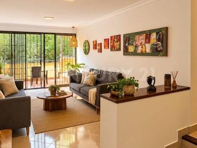 Apartamento de 3 alcobas en venta en El Poblado, Medellín, 152 m² · foto 2 de 11