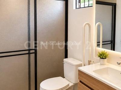 Apartamento de 3 alcobas en venta en El Poblado, Medellín, 152 m² · foto 10 de 11