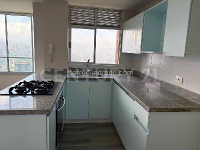 Apartamento de 2 alcobas en venta en Medellin, Medellín, 74 m² · foto 3 de 20