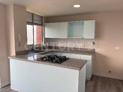Apartamento de 2 alcobas en venta en Medellin, Medellín, 74 m² · foto 5 de 20