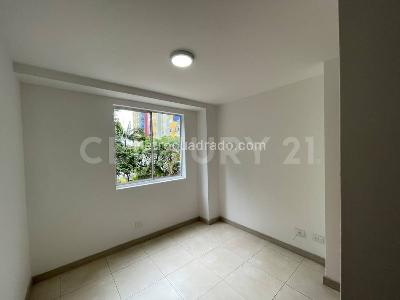 Apartamento de 3 alcobas en venta en Los Alpes, Medellín, 70 m² · foto 10 de 19