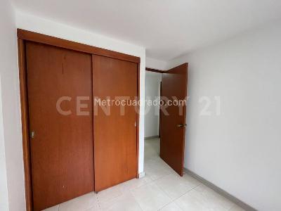 Apartamento de 3 alcobas en venta en Los Alpes, Medellín, 70 m² · foto 12 de 19