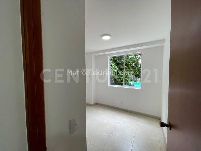 Apartamento de 3 alcobas en venta en Los Alpes, Medellín, 70 m² · foto 13 de 19