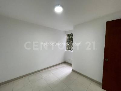 Apartamento de 3 alcobas en venta en Los Alpes, Medellín, 70 m² · foto 15 de 19