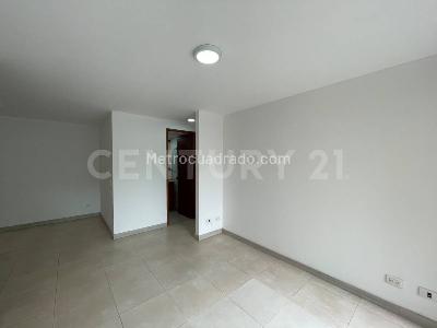 Apartamento de 3 alcobas en venta en Los Alpes, Medellín, 70 m² · foto 5 de 19