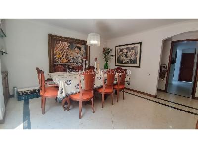 Casa de 4 alcobas en venta en Los Balsos, Medellín, 228 m² · foto 4 de 13