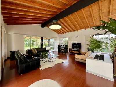 Casa de 3 alcobas en venta en Alto De Las Palmas, Envigado, 266 m² · foto 6 de 13