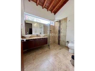 Casa de 3 alcobas en venta en Alto De Las Palmas, Envigado, 266 m² · foto 10 de 13