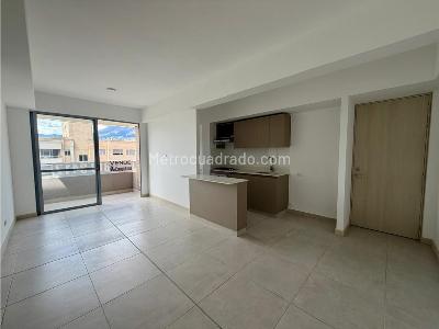 Apartamento de 3 alcobas en venta en Envigado, Medellín, 80 m² · foto 2 de 10