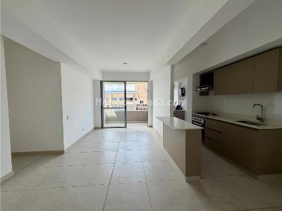 Apartamento de 3 alcobas en venta en Envigado, Medellín, 80 m² · foto 3 de 10
