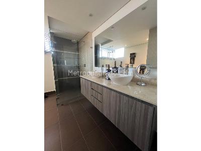 Apartamento en venta en El Tesoro, Medellín · foto 8 de 12