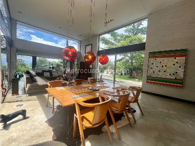 Casa de 4 alcobas en venta en Las Palmas, Medellín, 940 m² · foto 3 de 13
