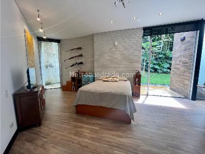 Casa de 4 alcobas en venta en Las Palmas, Medellín, 940 m² · foto 10 de 13