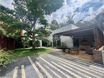 Casa de 4 alcobas en venta en Las Palmas, Medellín, 940 m² · foto 11 de 13