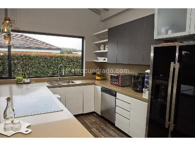 Casa de 4 alcobas en venta en Llanogrande, Rionegro, 280 m² · foto 9 de 18