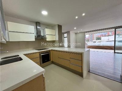 Apartamento de 2 alcobas en venta en Los Balsos, Medellín, 121 m² · foto 8 de 20