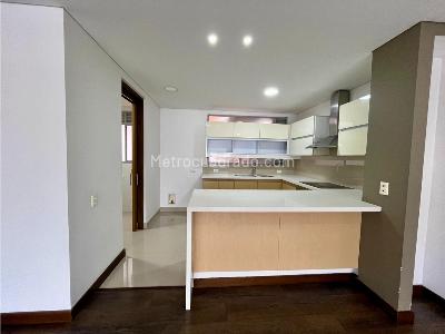 Apartamento de 2 alcobas en venta en Los Balsos, Medellín, 121 m² · foto 9 de 20