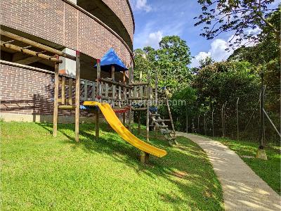 Apartamento de 2 alcobas en venta en Los Balsos, Medellín, 121 m² · foto 16 de 20