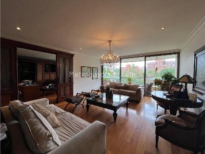 Apartamento en venta en El Poblado, Medellín · foto 2 de 12