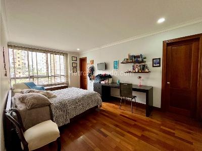 Apartamento en venta en El Poblado, Medellín · foto 8 de 12