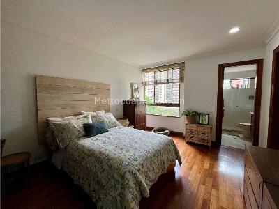 Apartamento en venta en El Poblado, Medellín · foto 9 de 12