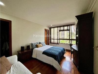Apartamento en venta en El Poblado, Medellín · foto 10 de 12