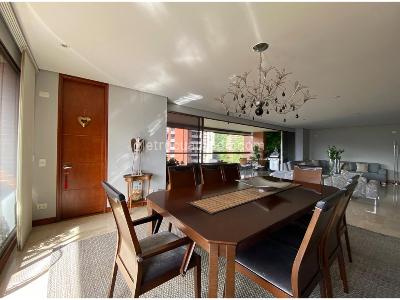 Apartamento de 3 alcobas en venta en Las Santas, Medellín, 320 m² · foto 4 de 8