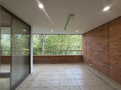 Apartamento de 4 alcobas en venta en Loma De Los Gonzalez, Medellín, 240 m² · foto 4 de 17