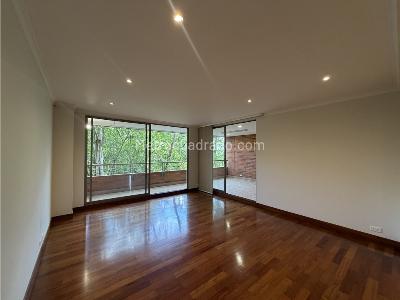 Apartamento de 4 alcobas en venta en Loma De Los Gonzalez, Medellín, 240 m² · foto 5 de 17