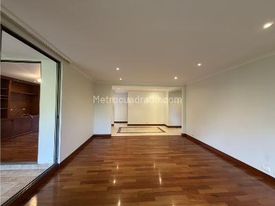 Apartamento de 4 alcobas en venta en Loma De Los Gonzalez, Medellín, 240 m² · foto 7 de 17