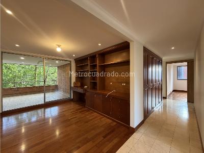 Apartamento de 4 alcobas en venta en Loma De Los Gonzalez, Medellín, 240 m² · foto 8 de 17