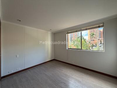 Apartamento de 4 alcobas en venta en Loma De Los Gonzalez, Medellín, 240 m² · foto 11 de 17