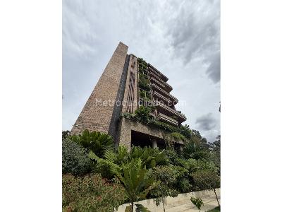 Apartamento de 2 alcobas en venta en El Diamante, Medellín, 239 m² · foto 1 de 13
