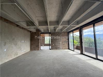 Apartamento de 2 alcobas en venta en El Diamante, Medellín, 239 m² · foto 3 de 13