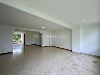 Apartamento de 3 alcobas en venta en Clinica Medellin, Medellín, 195 m² · foto 7 de 13