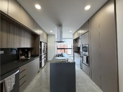 Apartamento de 3 alcobas en venta en La Calera, Medellín, 234 m² · foto 12 de 19