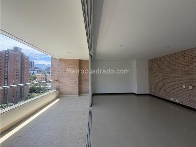 Apartamento de 3 alcobas en venta en Los Parra, Medellín, 163 m² · foto 2 de 17