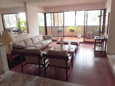 Apartamento de 3 alcobas en venta en Varsalles, Cali, 200 m² · foto 11 de 13