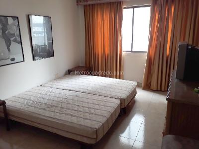 Apartamento de 3 alcobas en venta en Varsalles, Cali, 200 m² · foto 3 de 13