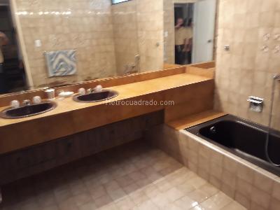 Apartamento de 3 alcobas en venta en Varsalles, Cali, 200 m² · foto 4 de 13